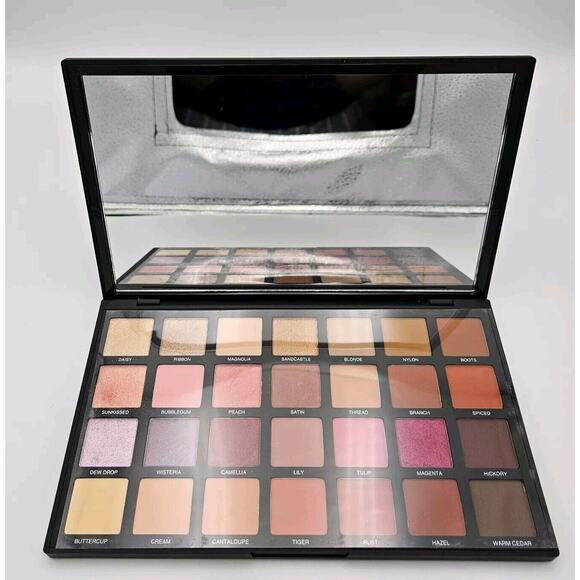 Sephora PRO Pigment Palette New Nudes 28 Shade Eye Shadow - NEW - Picture 4 of 4